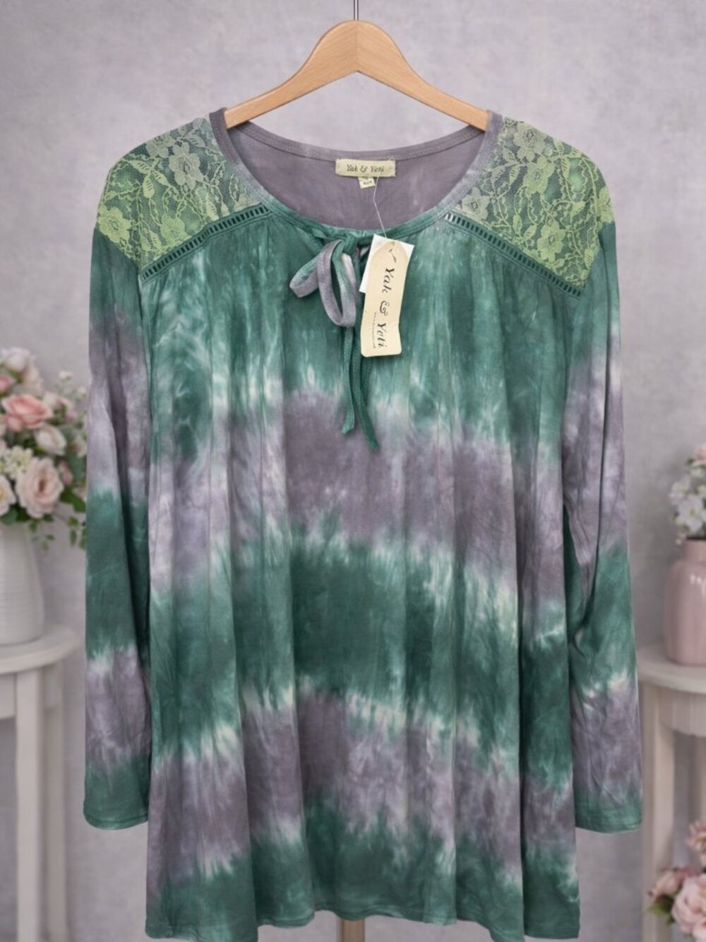Yak & Yeti Tie‑Dye Lace Shoulder Top – Viscose/Elastane – NWT